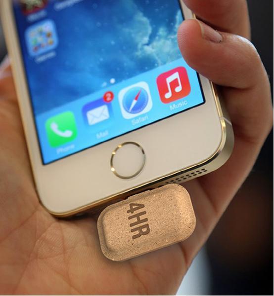 手機(jī)突然沒電怎么破？買片一次性紙片電池