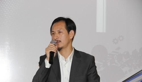 深圳市百分之百數(shù)碼科技有限公司董事長徐國祥。 